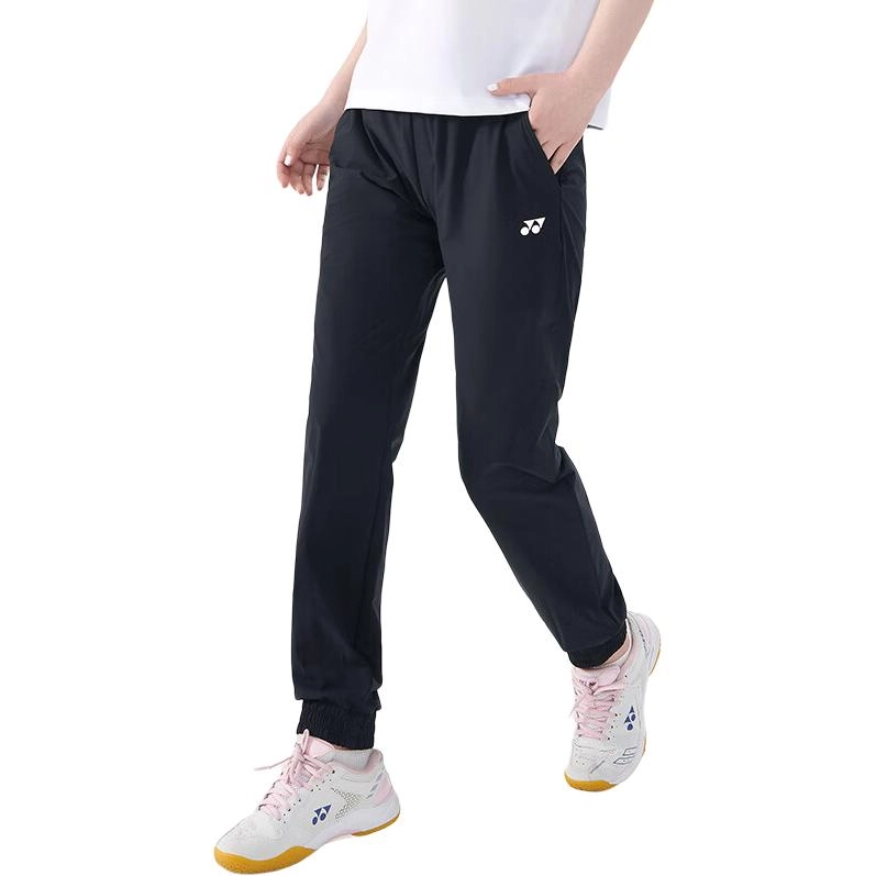 YONEX