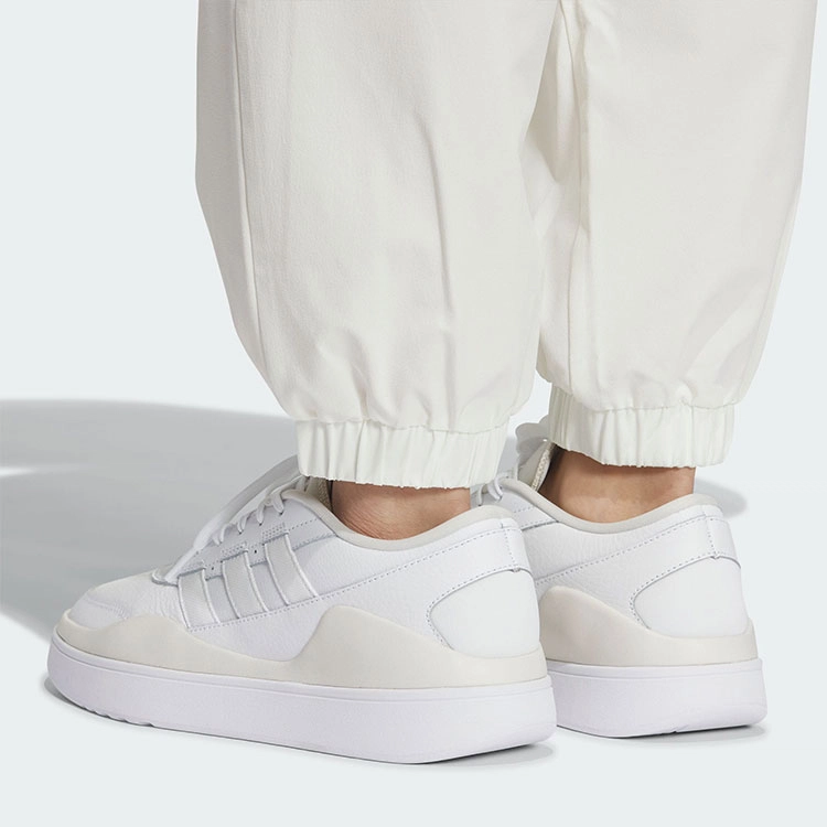 adidas SPORTSWEAR PANTS Logo