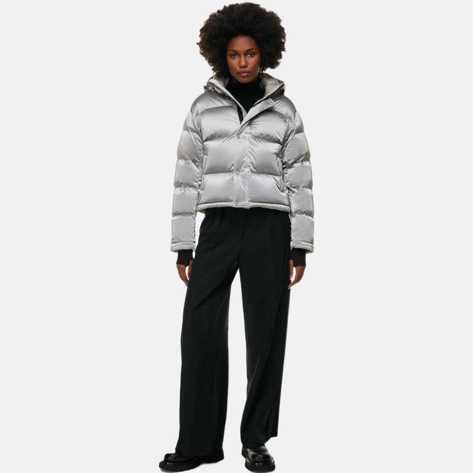 ARITZIA Super Puff Liquid Shine Shorty 4
