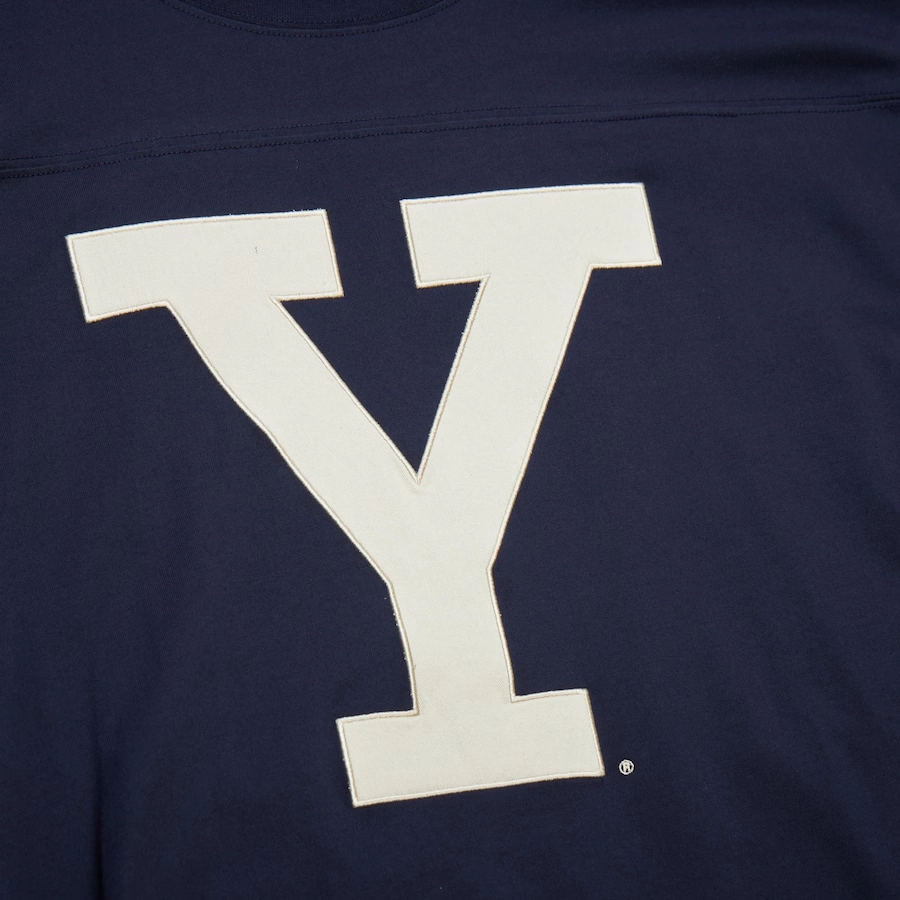 Mitchell Ness x NCAA Yale Bulldogs Vintage Logo Heavyweight Yoke T