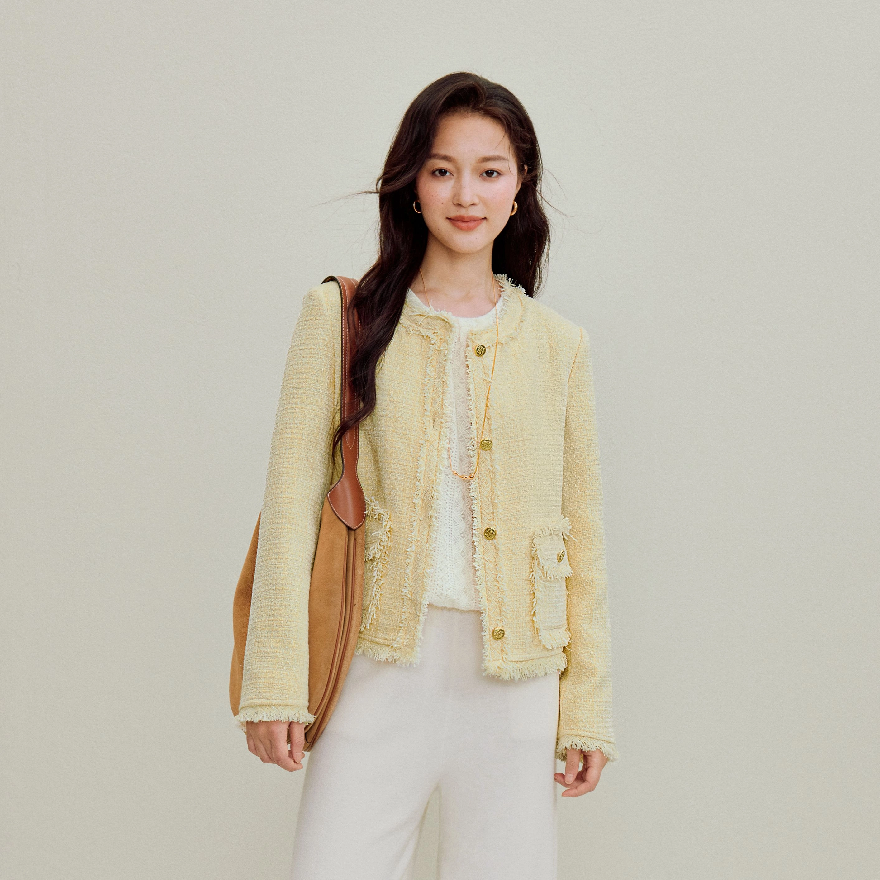 茵曼 优雅小香风短款外套毛边圆领长袖截短外套 女款