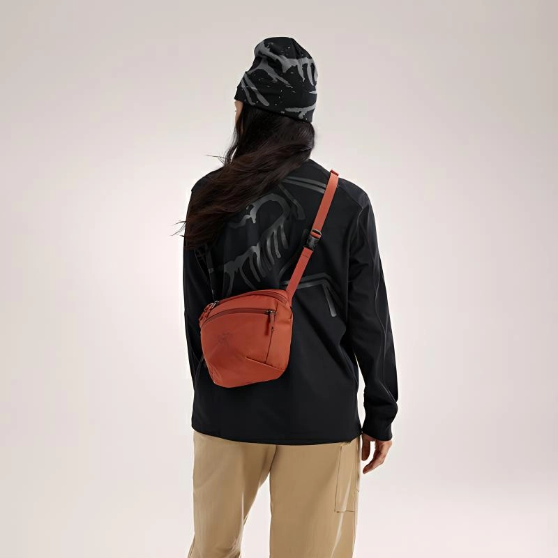 Arcteryx Mantis 2.5L Logo