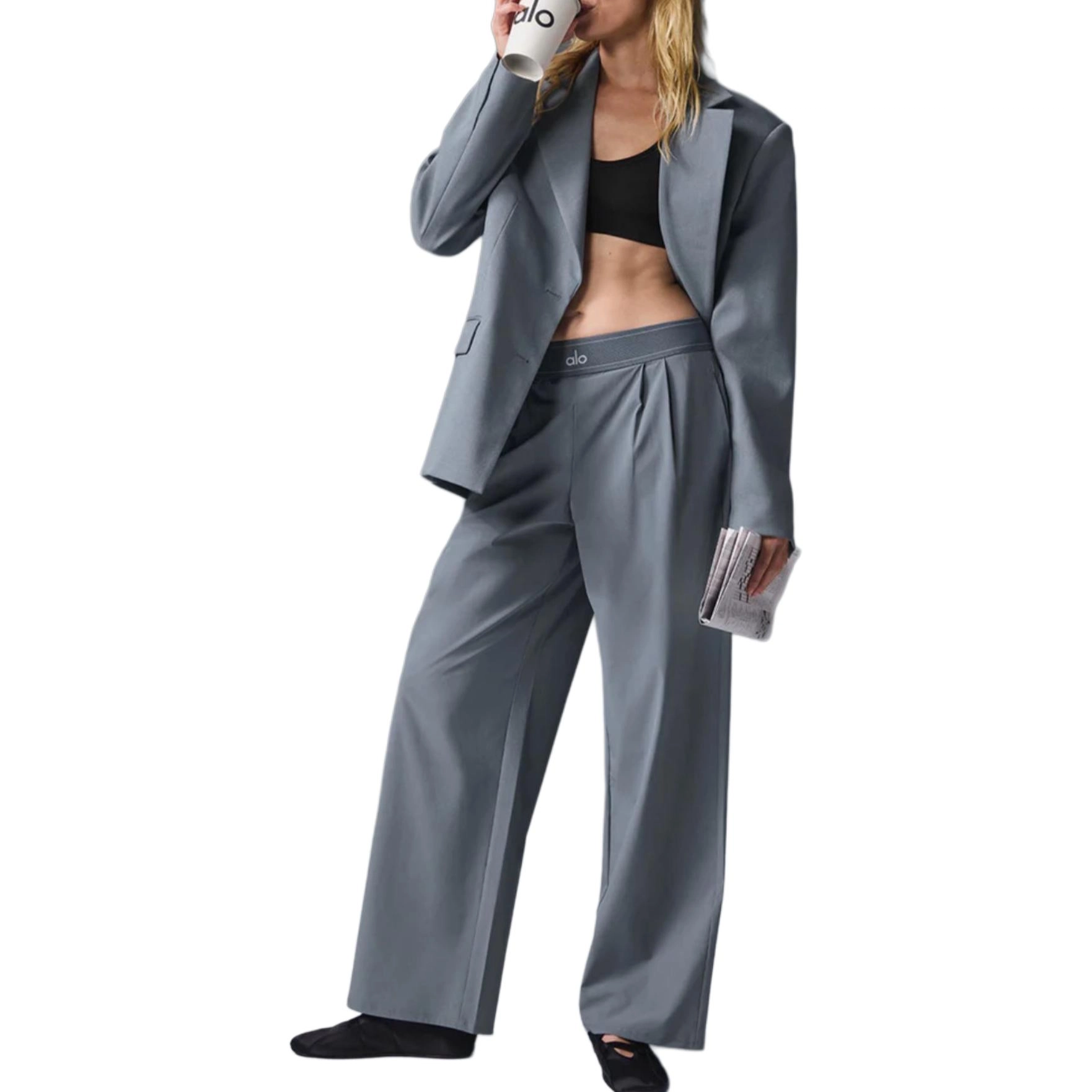 alo yoga SUIT UP TROUSER logo