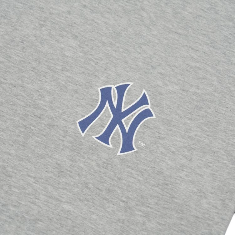 MLB Disney T