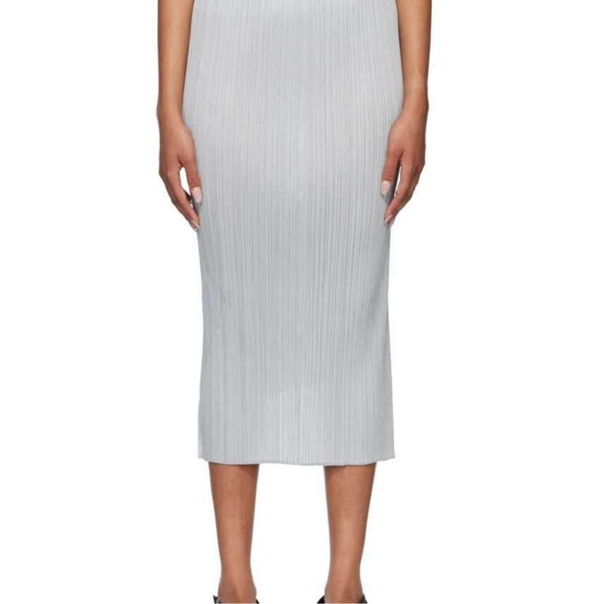 PLEATS PLEASE ISSEY MIYAKE