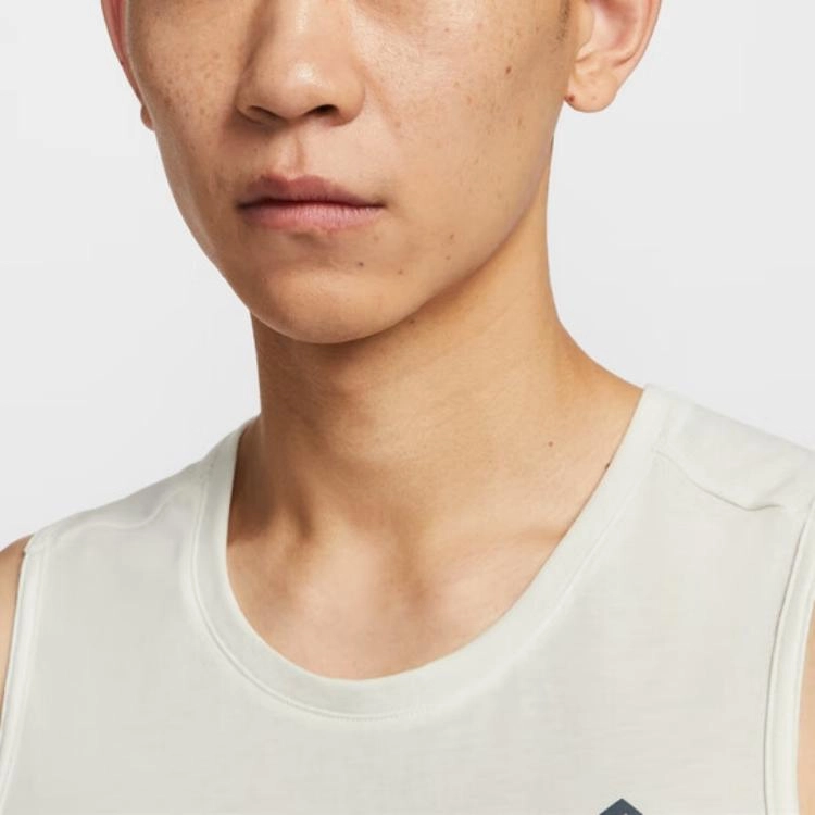 Nike Dri-FIT ADV SS25 SolarChase