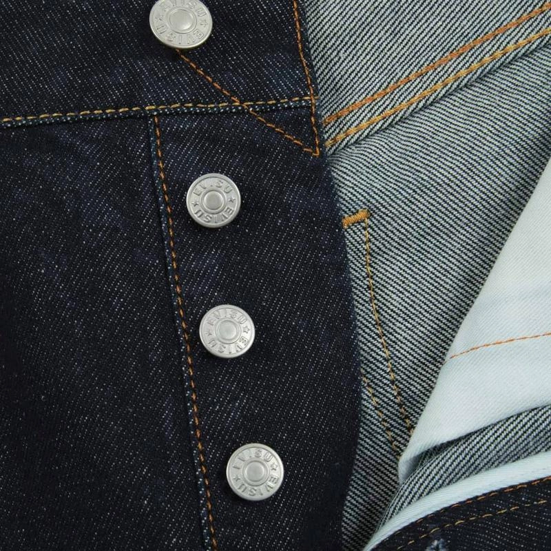 EVISU Logo