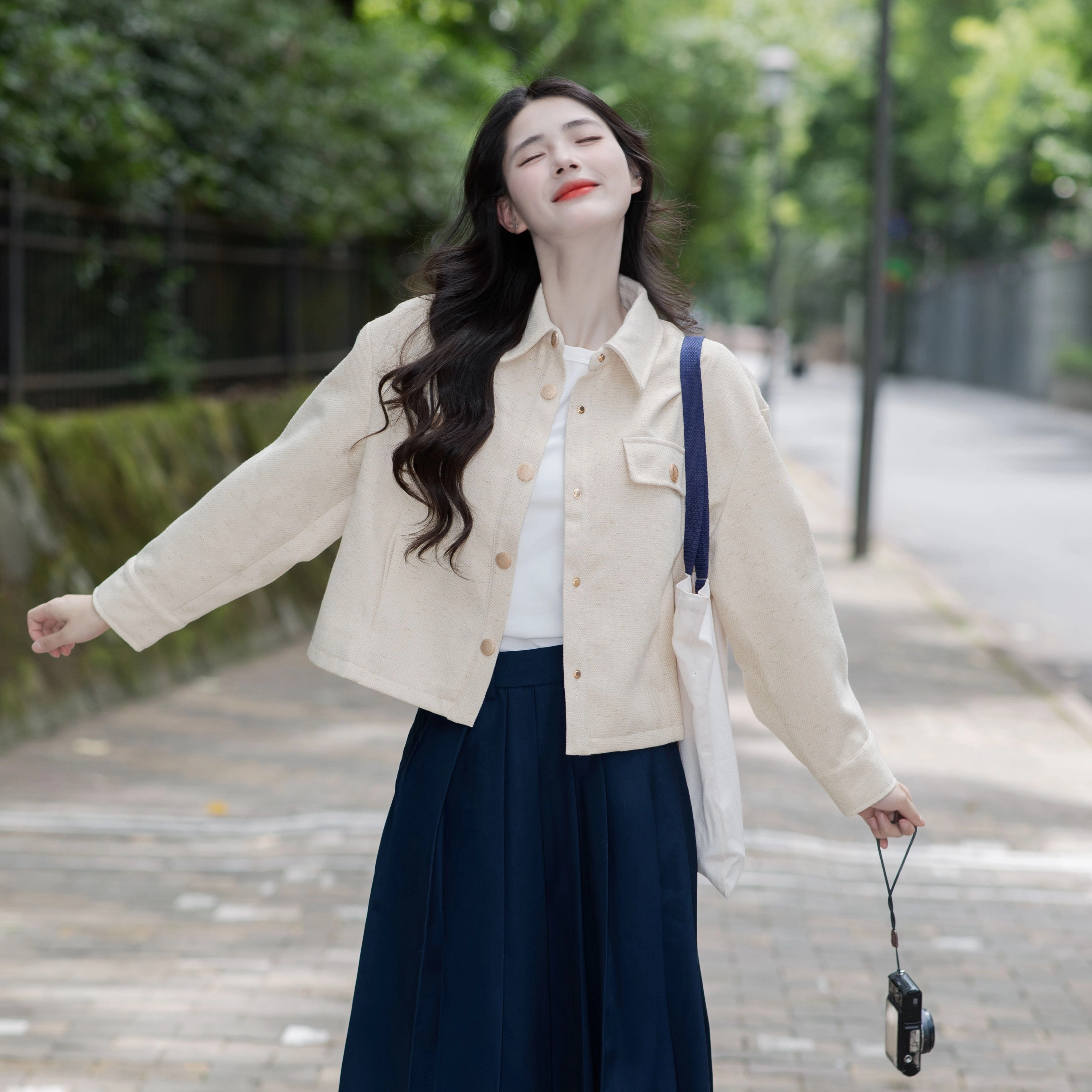 茵曼 法式通勤小香风休闲显瘦金扣上衣截短外套 女款