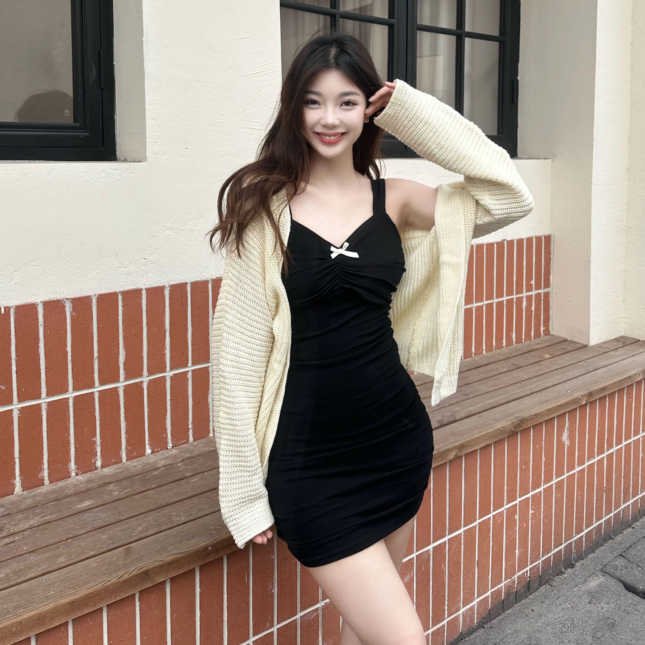 九条喵 纯色针织开衫包臀短款吊带连衣裙套装制服 女款