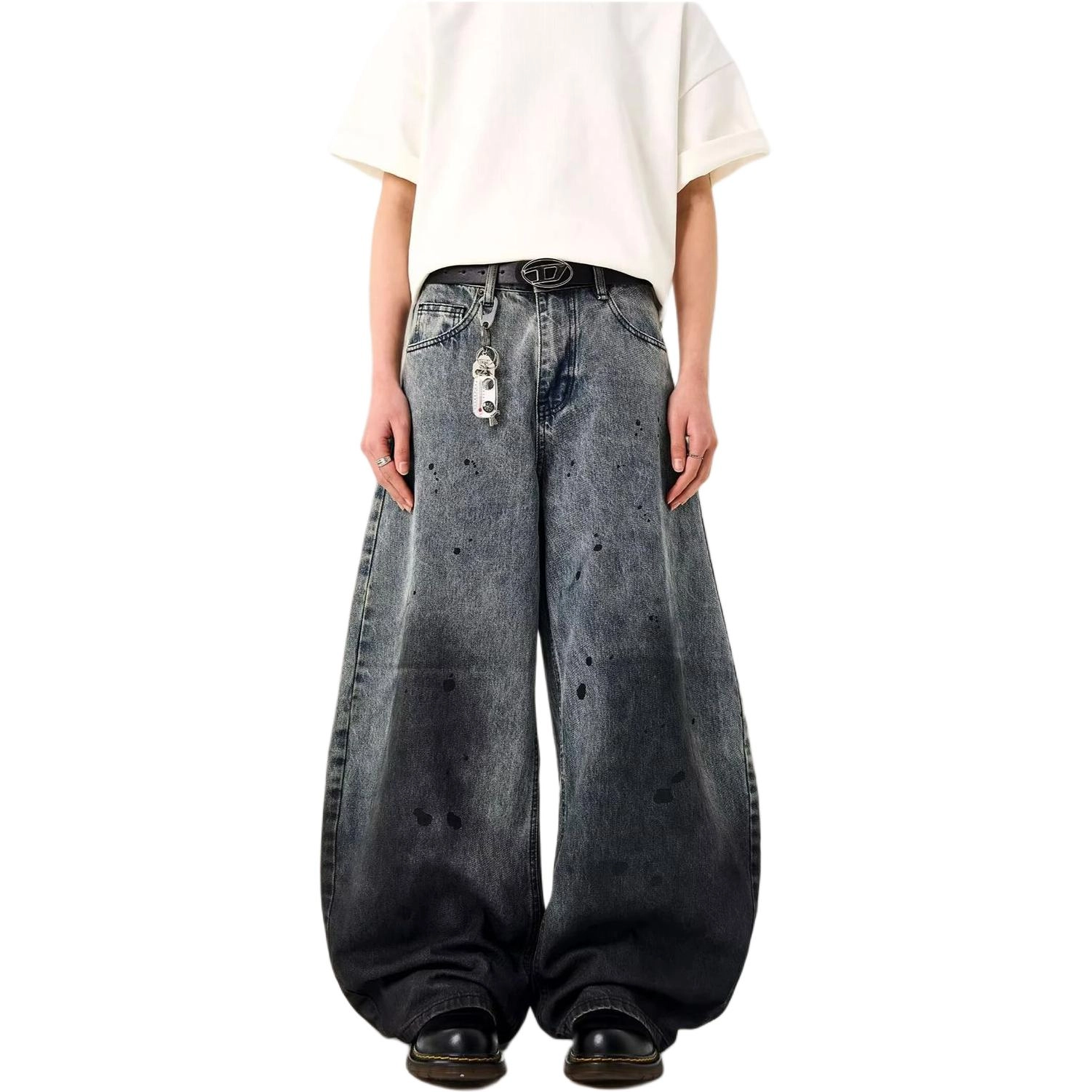 M JEANS STUDIOS 7