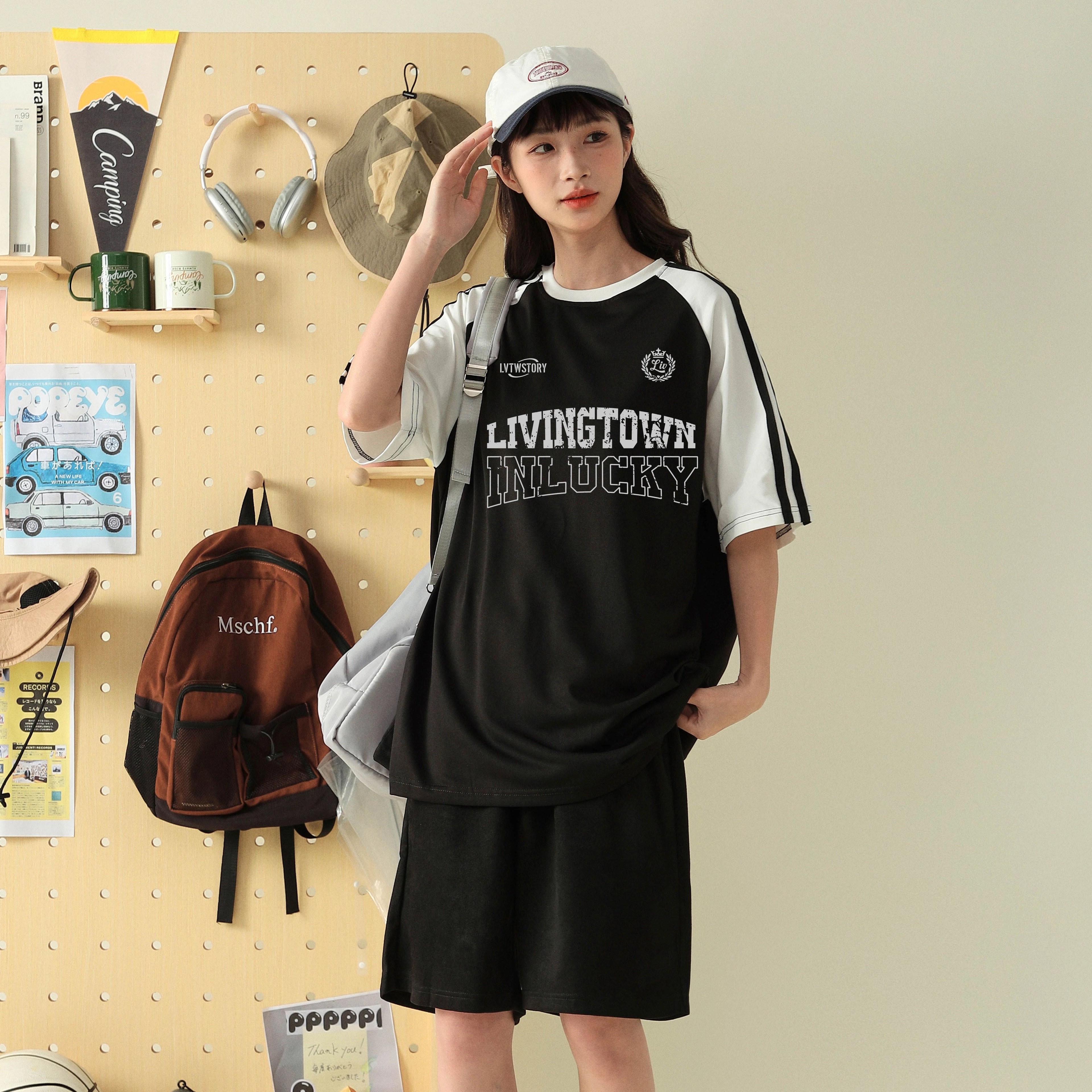 LIVINGTOWN T