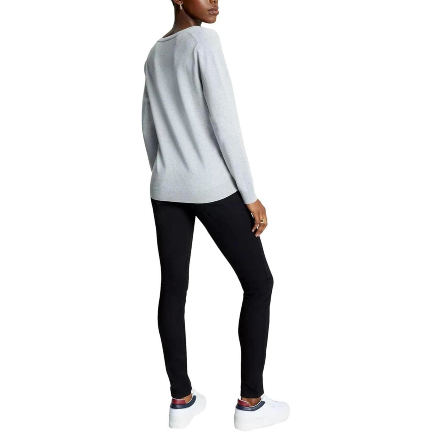 Tommy Hilfiger V