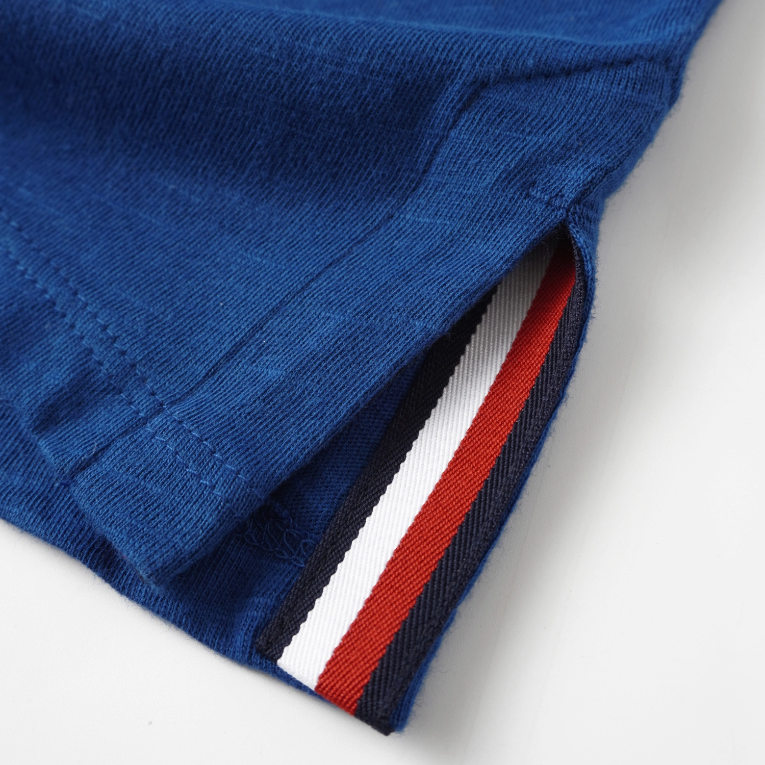 Tommy Hilfiger T
