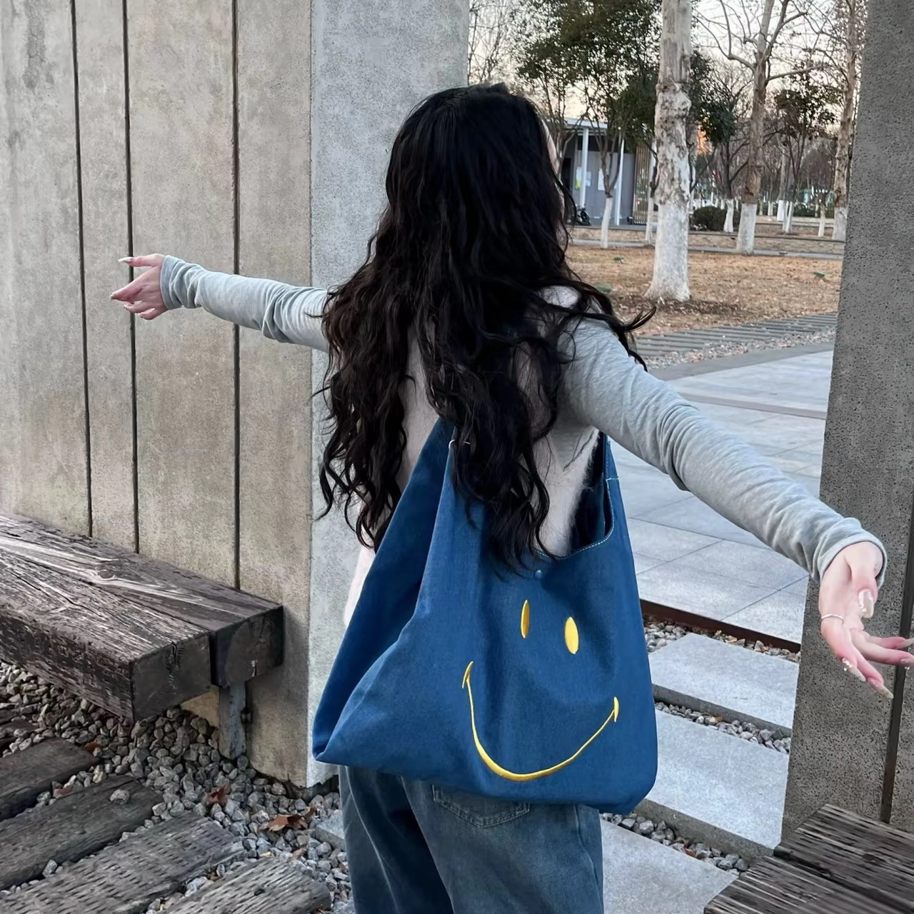 Lee SMILEY Tote
