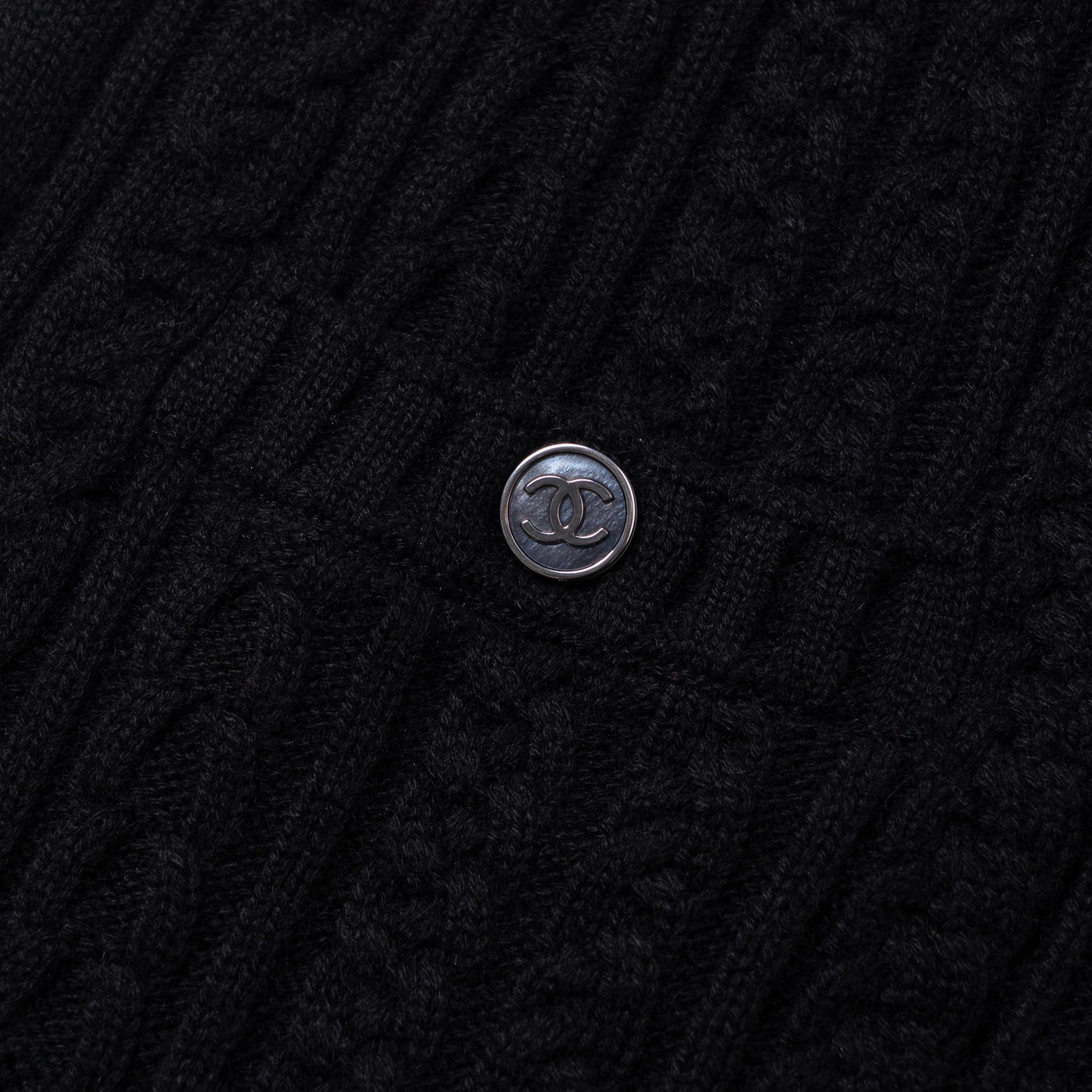 CHANEL SS23 LogoT