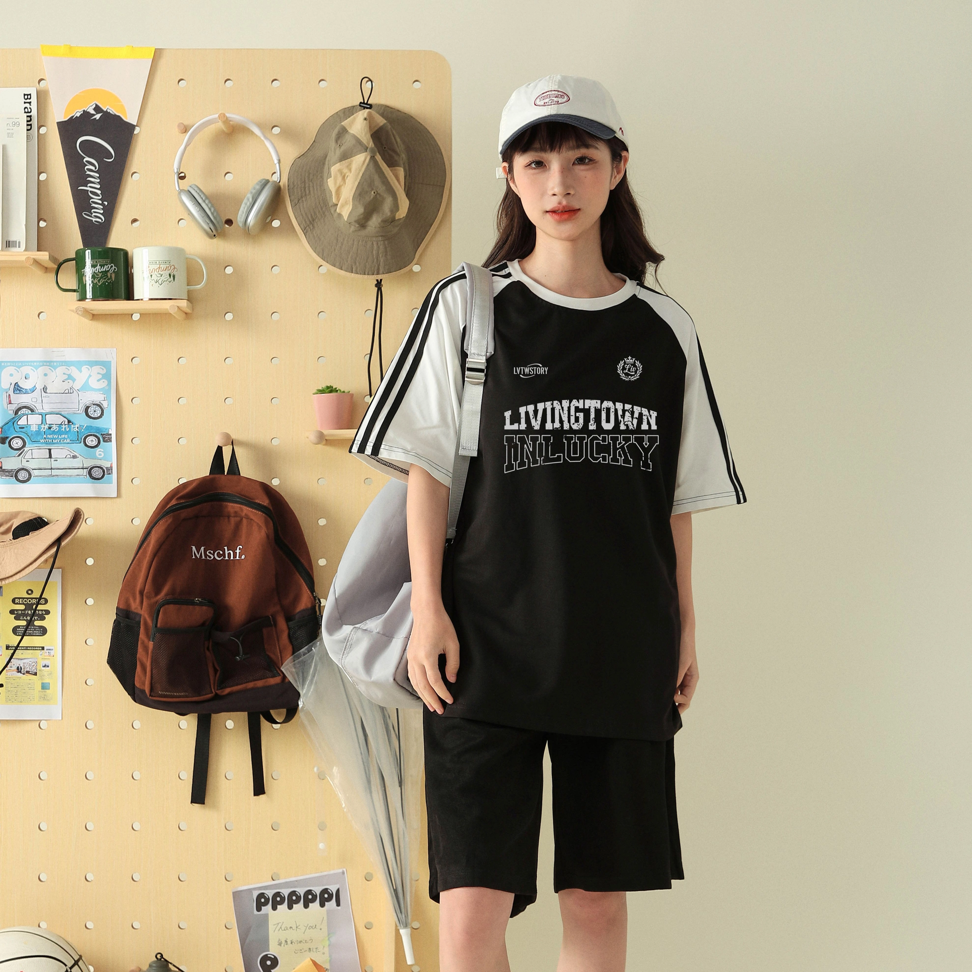LIVINGTOWN T