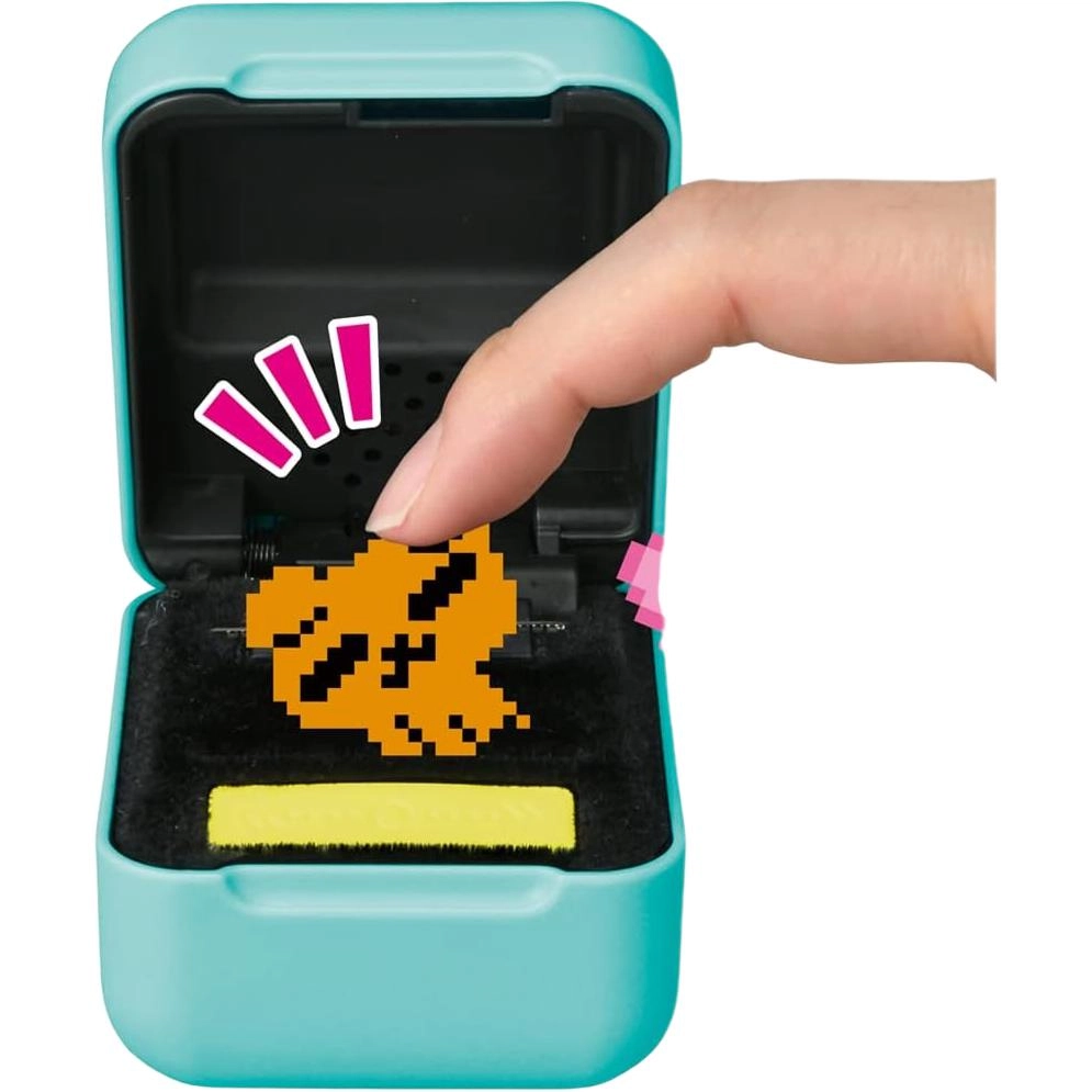 TAKARA TOMY