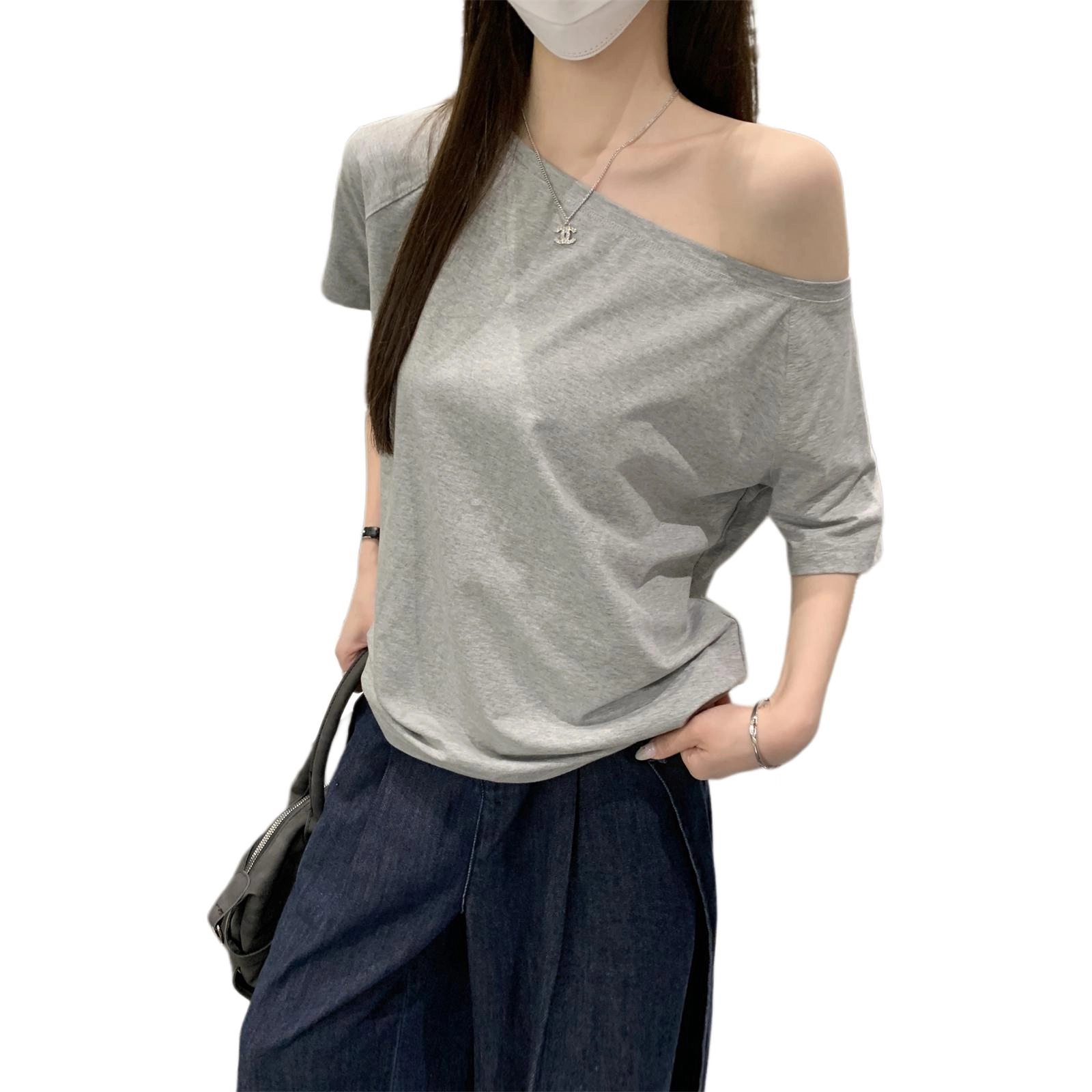 LAKESI T