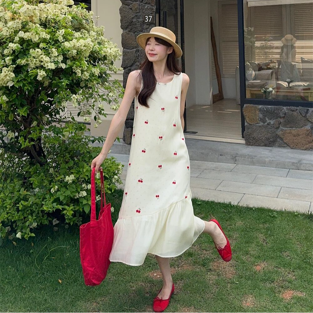 缪斯的诱惑 法式碎花裙子女夏季爆款气质漂亮高级感长裙吊带连衣裙 女款