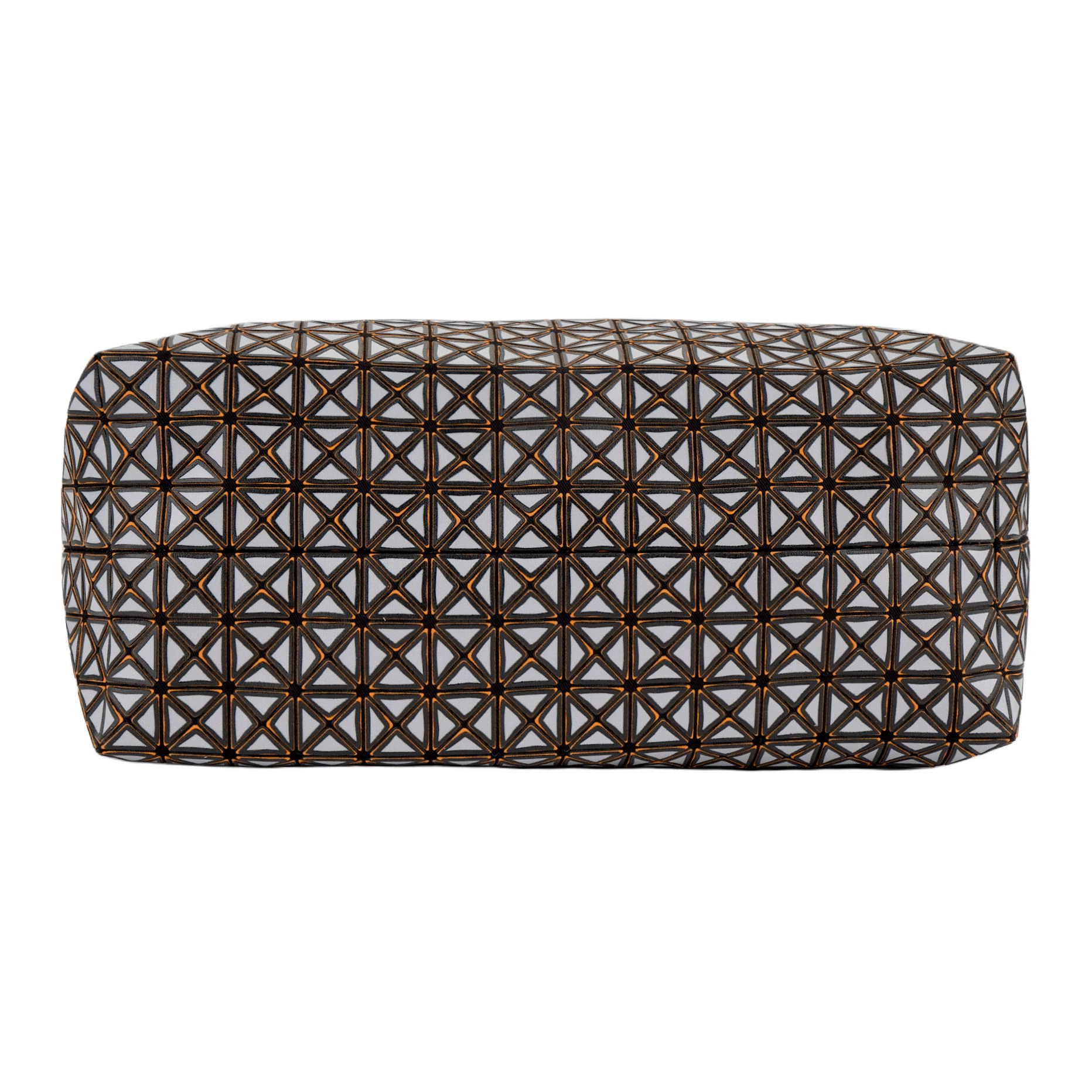 ISSEY MIYAKE Kuro 4