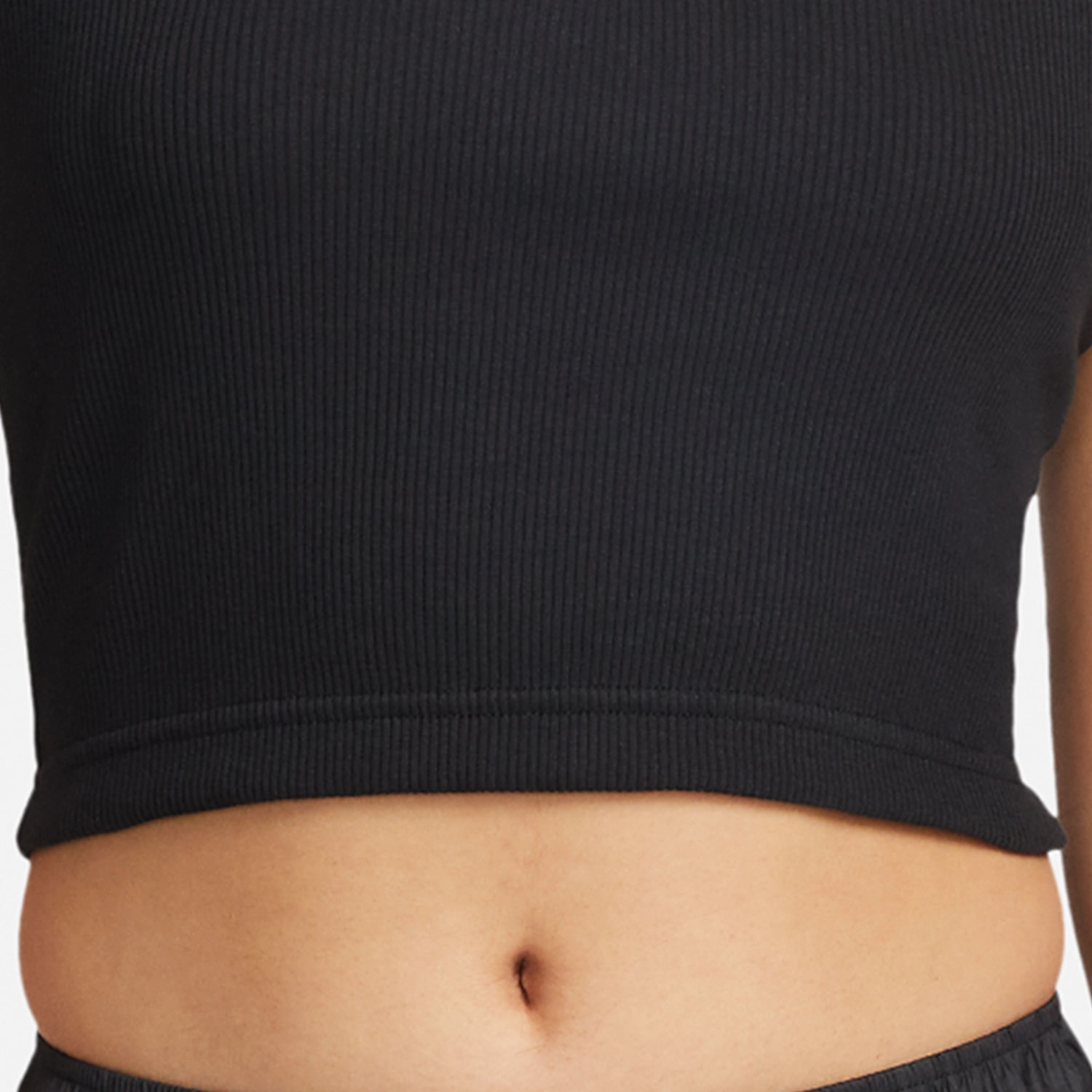 Nike Sportswear Essential-1 Logo