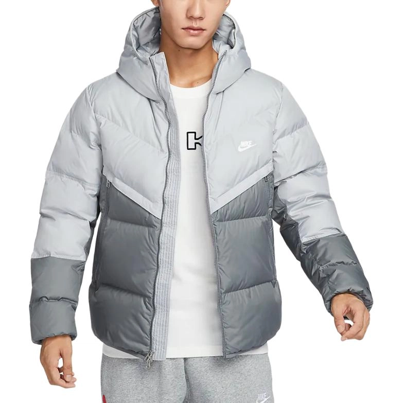 Nike SportswearStorm-FIT Windrunner