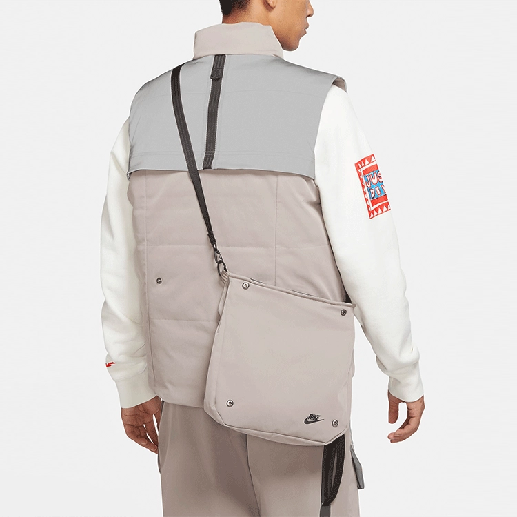 Nike Sportswear Therma-FIT Tech Pack