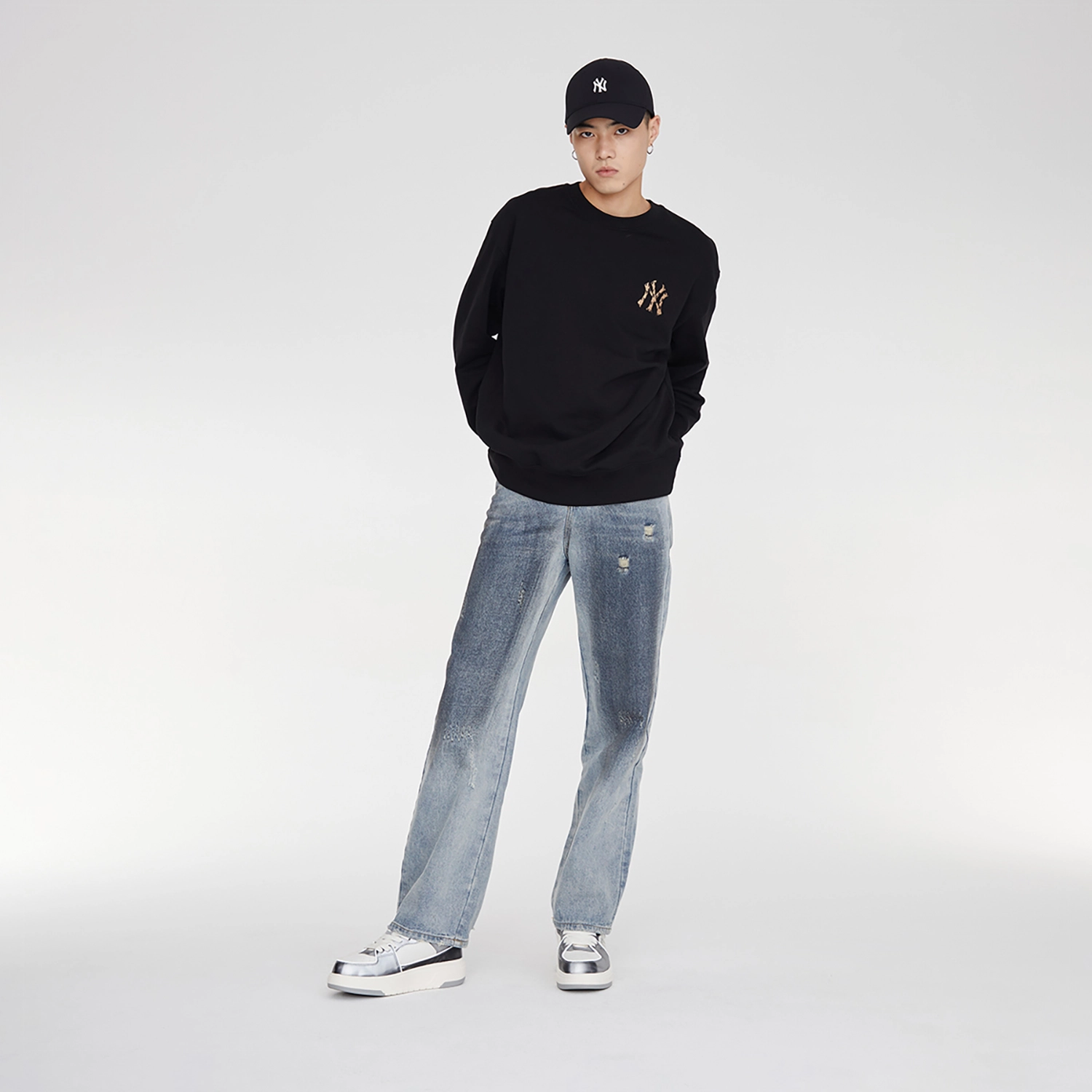 MLB 23FW Logo
