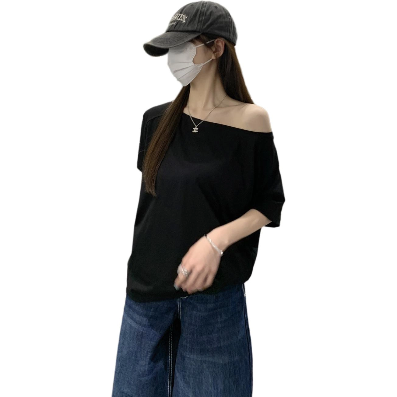 LAKESI T