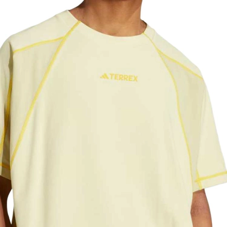adidas x NATIONAL GEOGRAPHIC AEROREADY T