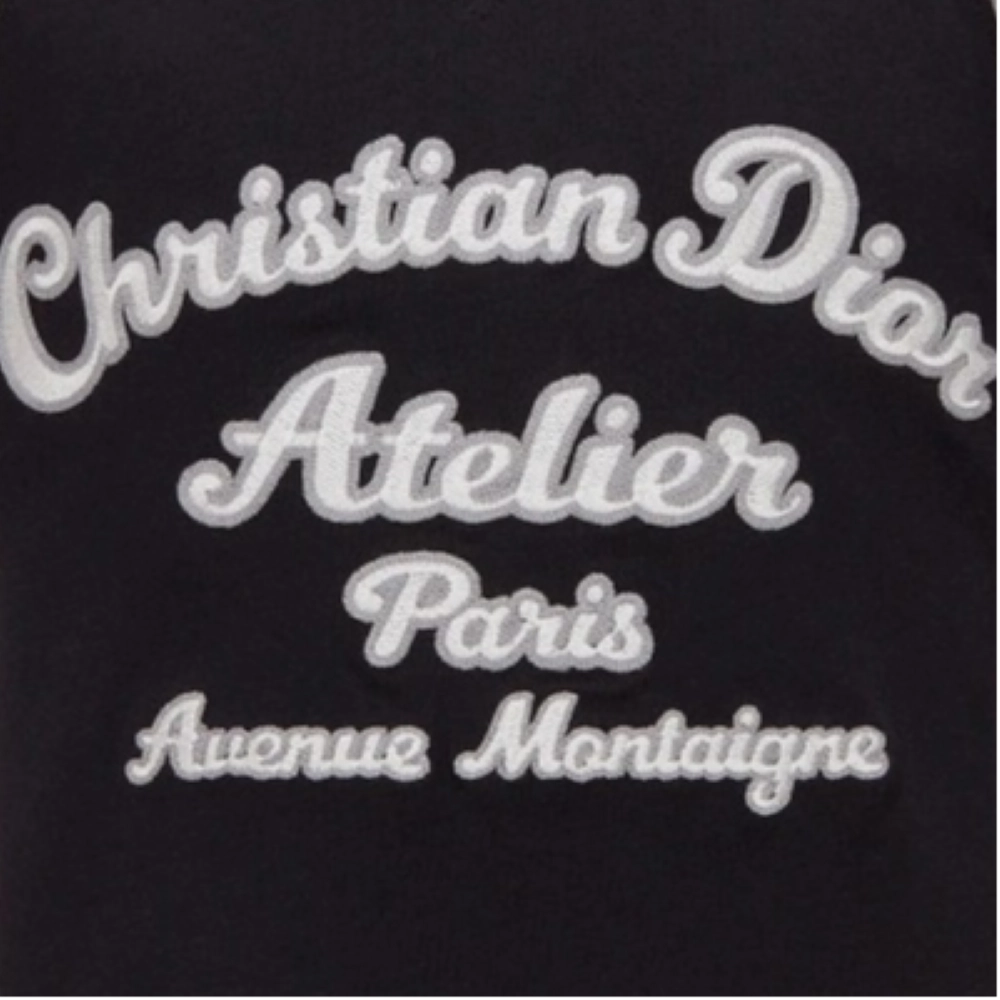 DIOR T
