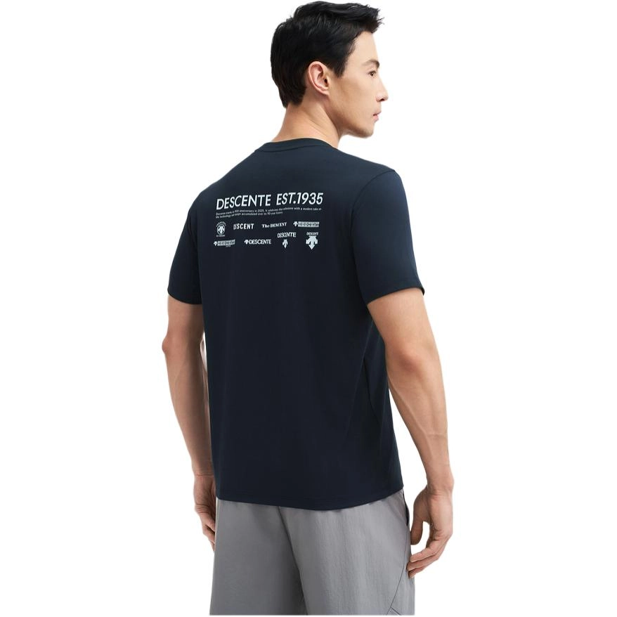 DESCENTE ESSENTIAL Logo