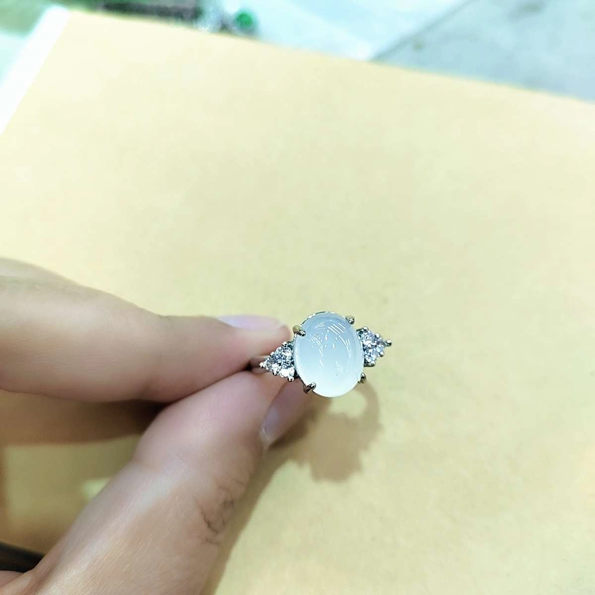 赐帛 简约精致轻奢复古国风气质优雅小众清冷高级感温婉细腻白月光白色恋人桃花运连连#好运 玉髓 戒指 男女同款情侣款