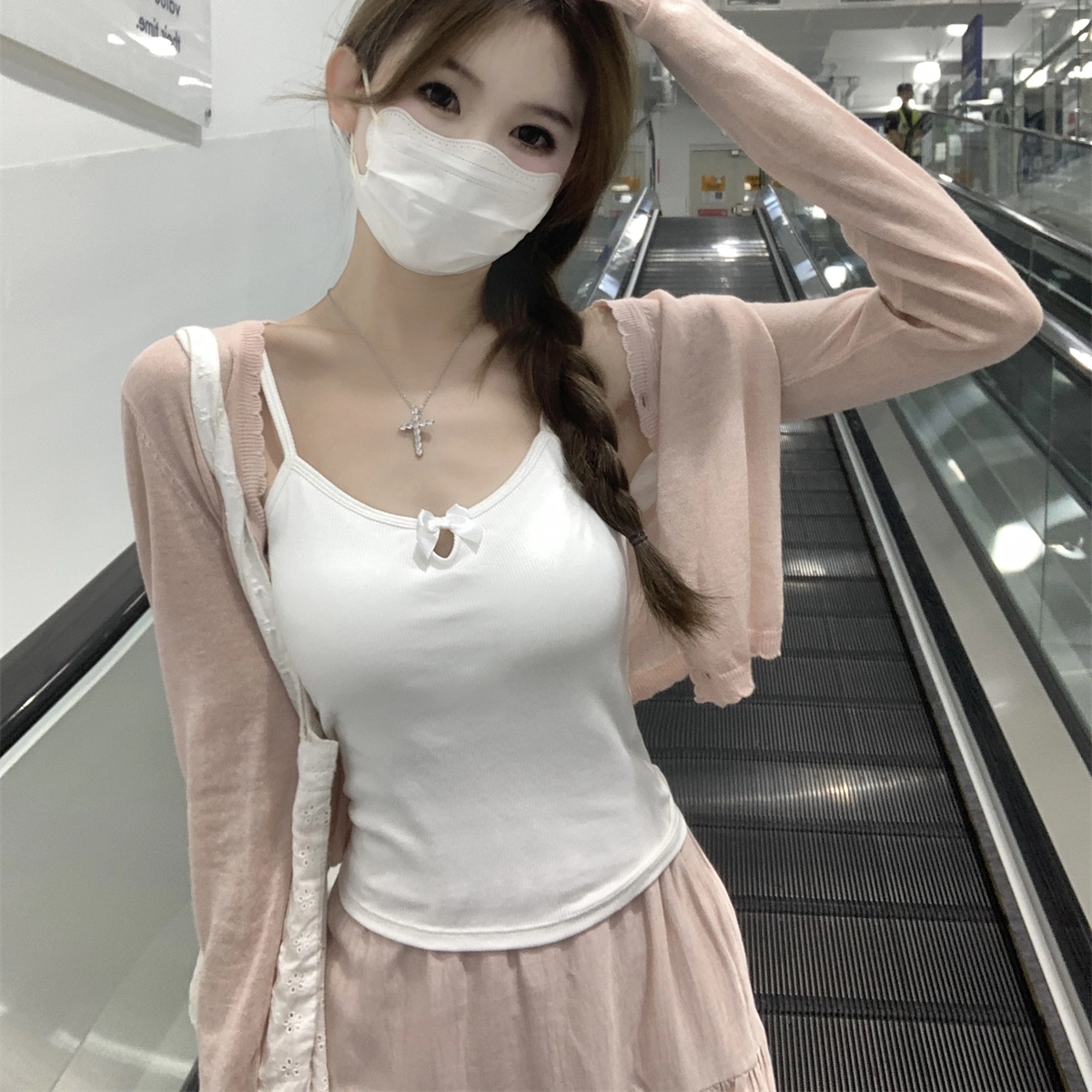 水中花 秋季韩系修身镂空蝴蝶结含胸垫短款百搭背心吊带 女款