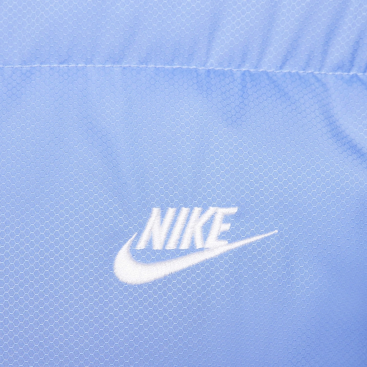 Nike Sportswear Club Logo