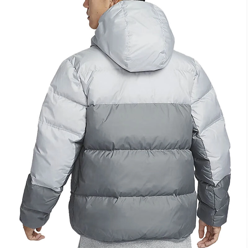 Nike SportswearStorm-FIT Windrunner