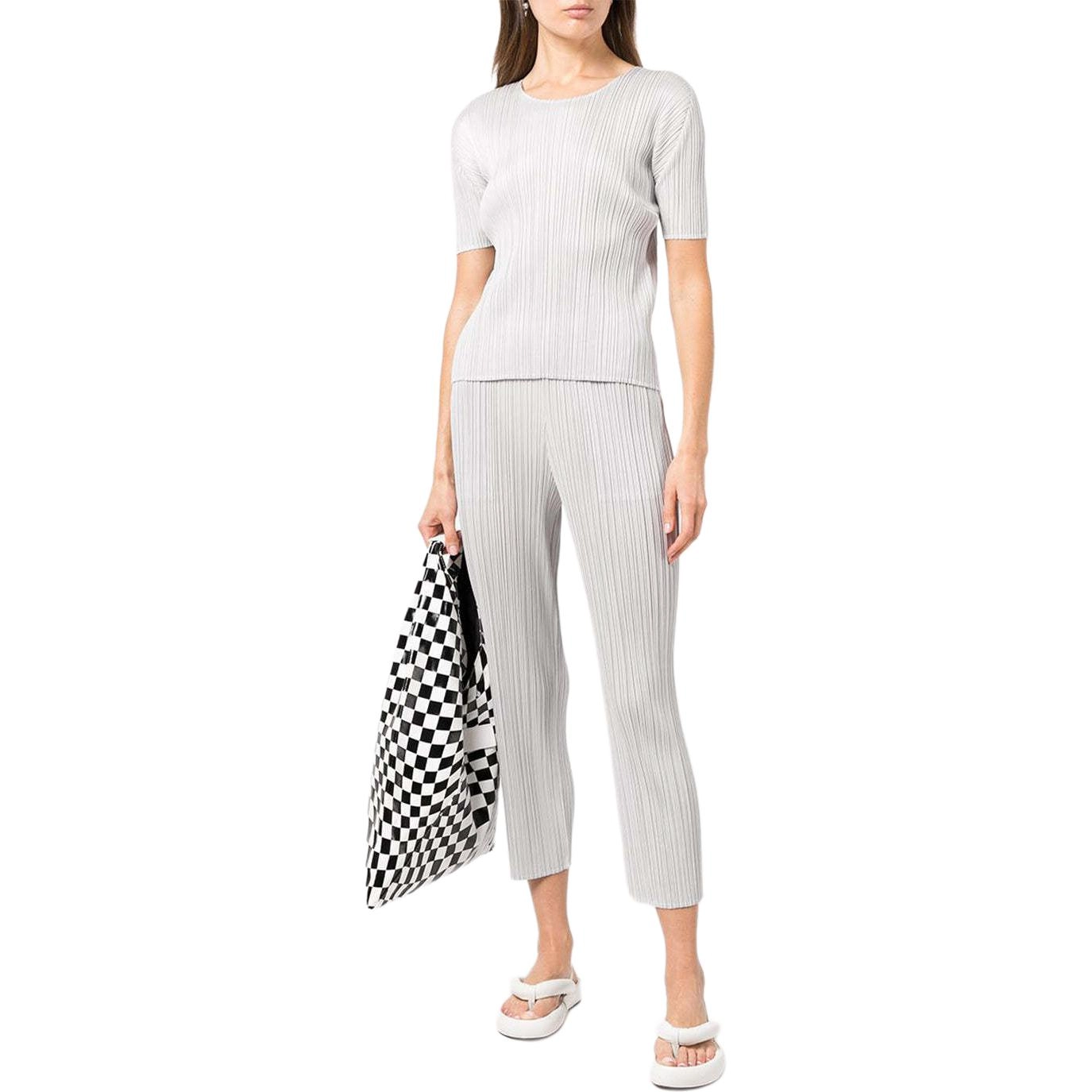 PLEATS PLEASE ISSEY MIYAKE
