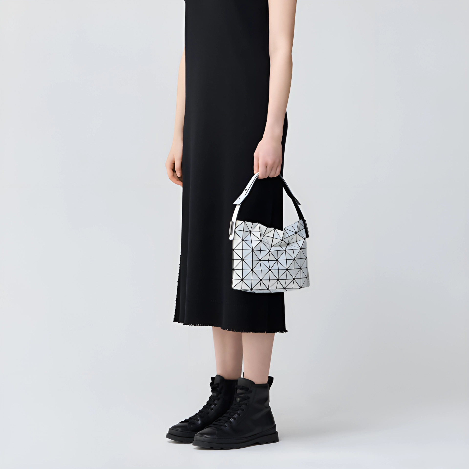 ISSEY MIYAKE Baguette 6