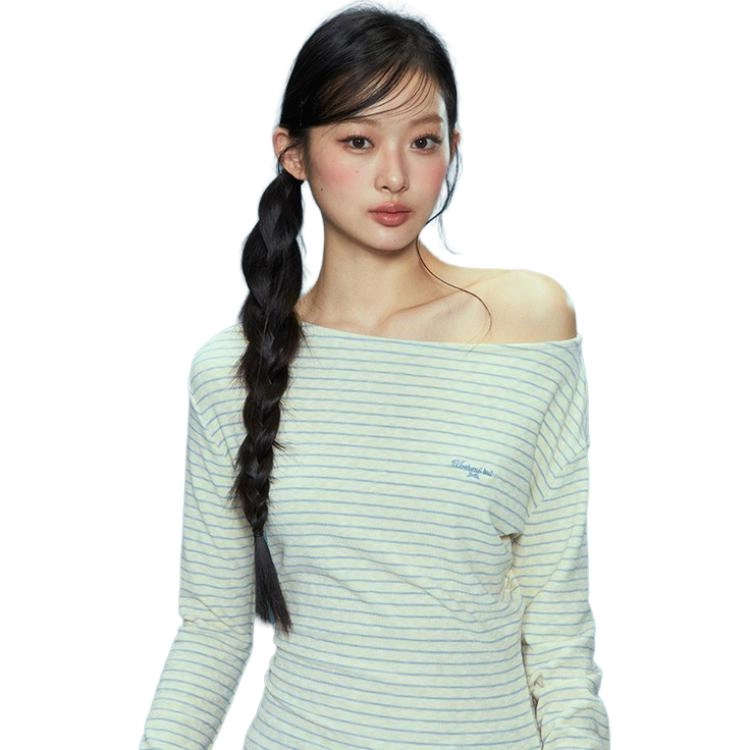 WEEKEND HUB T