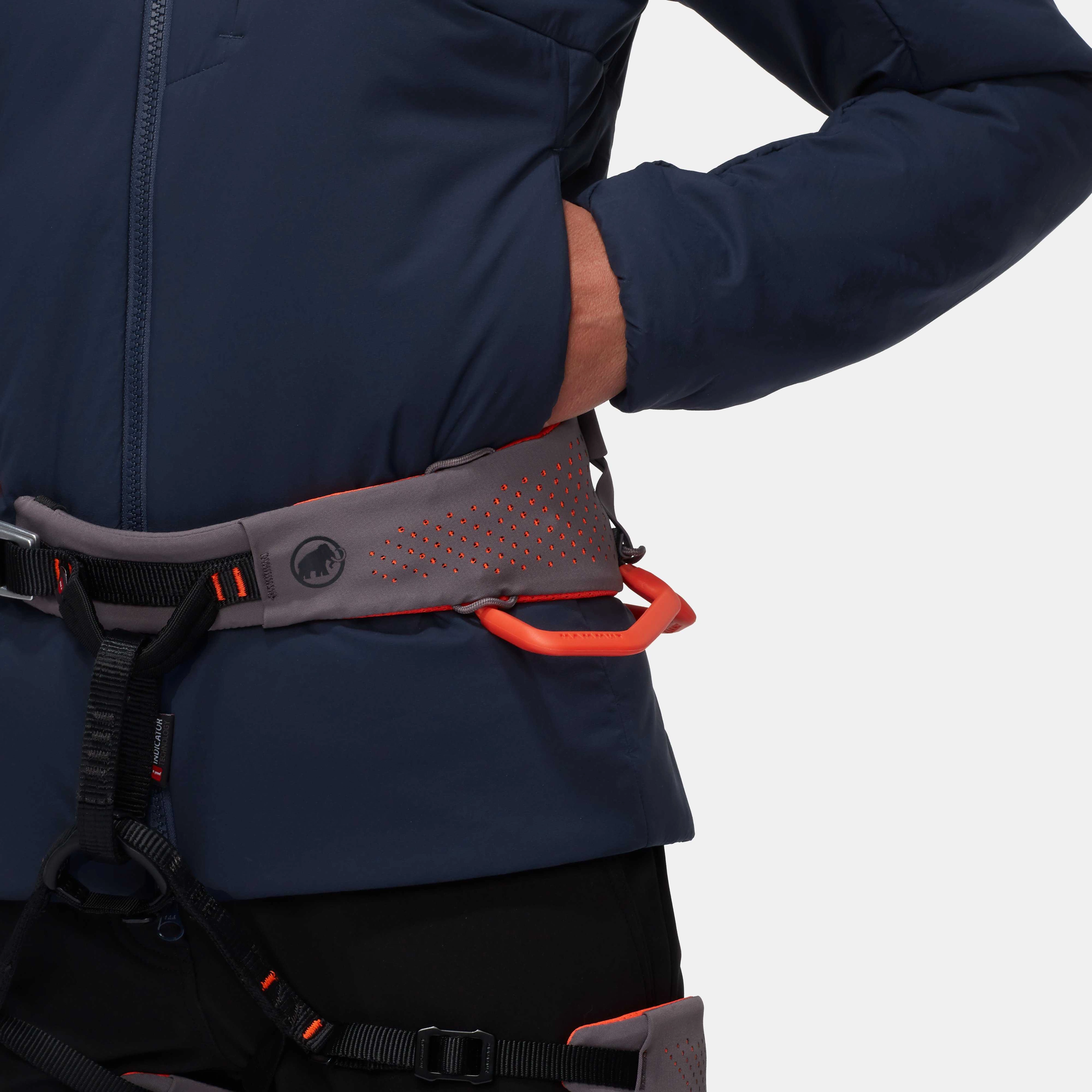 MAMMUT Logo