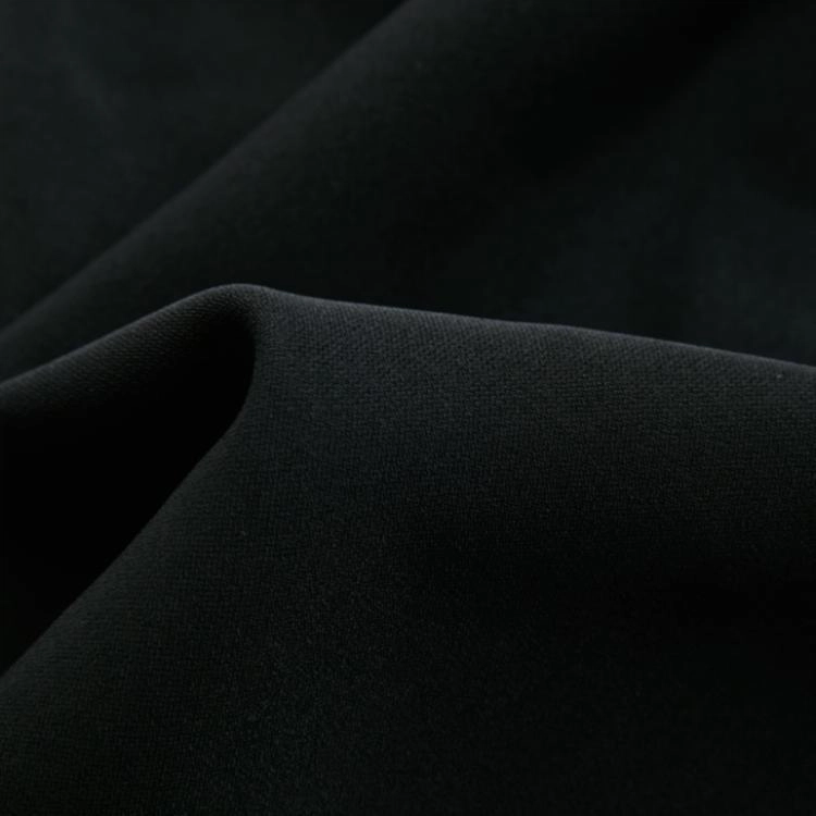 EMPORIO ARMANI SS21 V