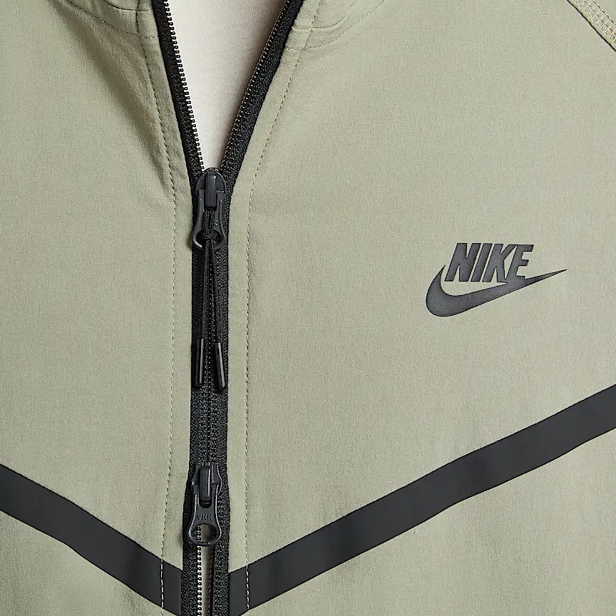 Nike Tech Windrunner