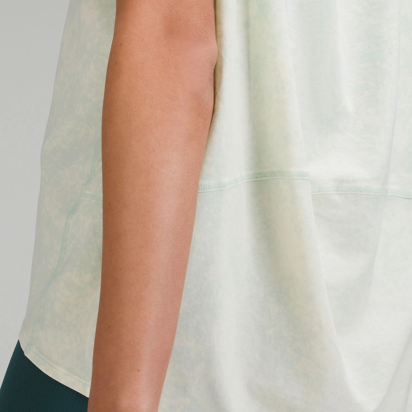 lululemon SS23 Back in Action Vitasea T