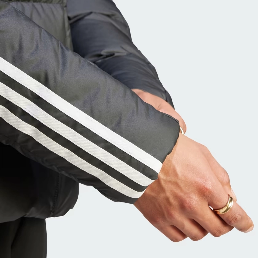 adidas Essentials Midweight Down Hooded Jacket 600