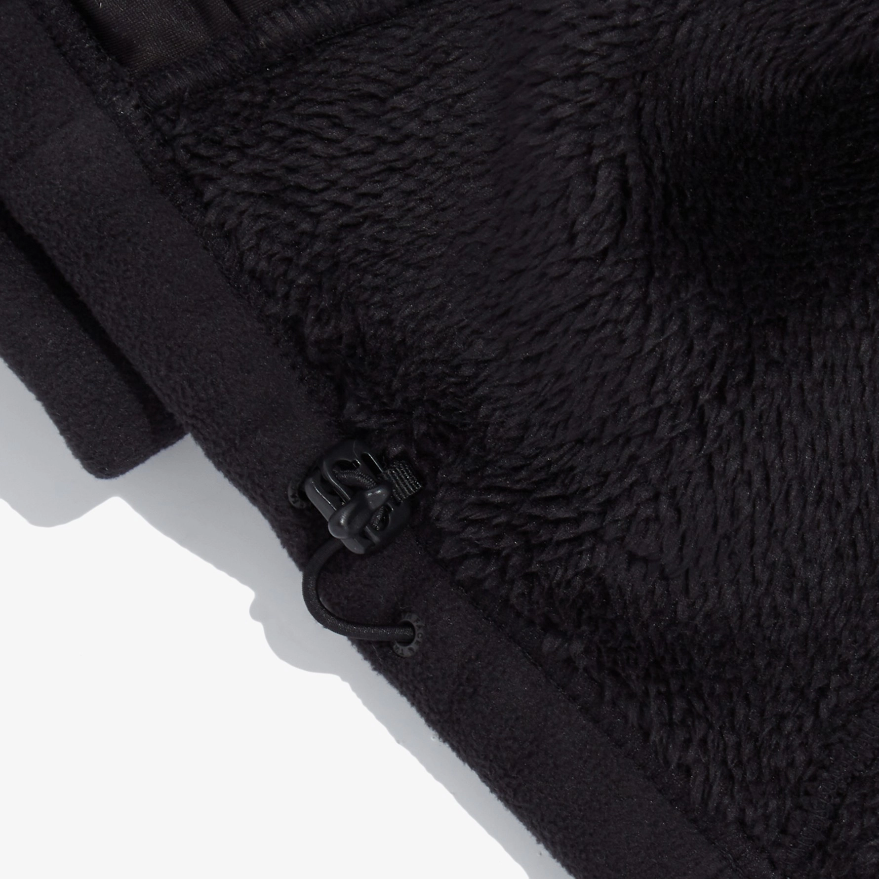 THE NORTH FACE FURRY FLEECE logo