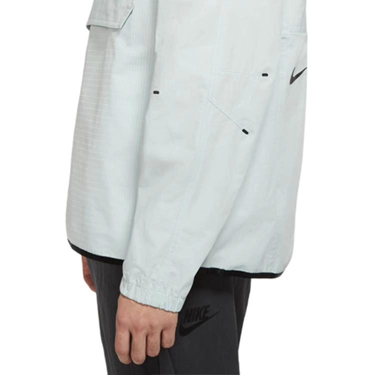 Nike Sportswear Tech Pack logo