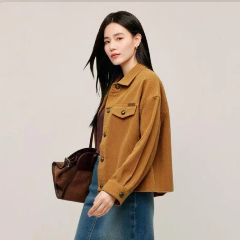 茵曼 复古灯芯绒巴恩风花苞百搭截短外套 女款