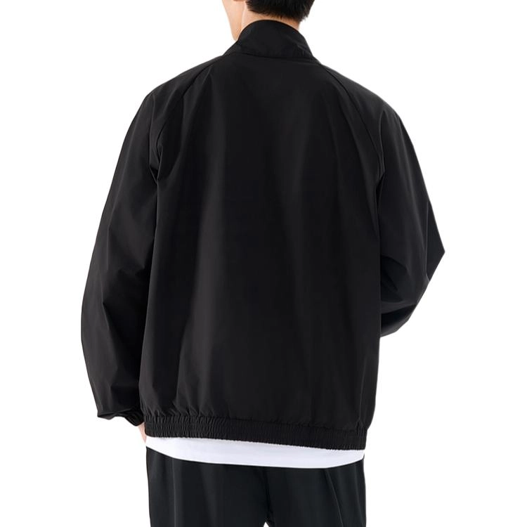 YONEX
