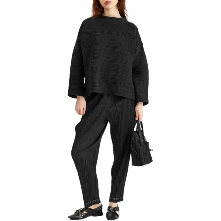 PLEATS PLEASE ISSEY MIYAKE