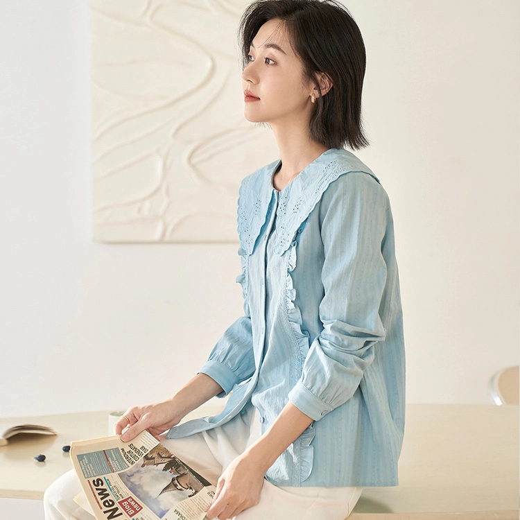茵曼  纯色镂空木耳边娃娃领长袖衬衫 女款